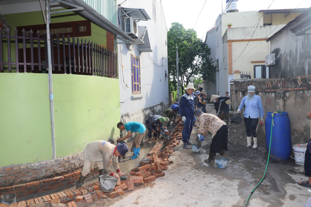 Thôn Đông Phòng: Nhân dân tích cực hiến đất, ngày công lao động xây dựng khu dân cư nông thôn mới kiểu mẫu