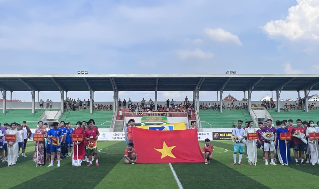 Khai mạc Giải bóng đá thanh niên huyện Văn Giang lần thứ IV