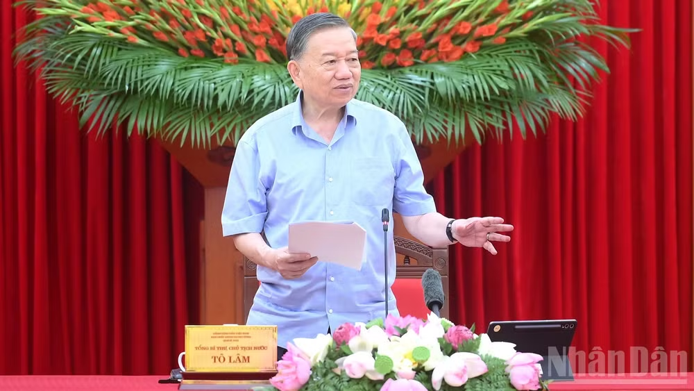 Phát triển đại học tinh hoa và công nghệ chiến lược: Lời giải cho những 