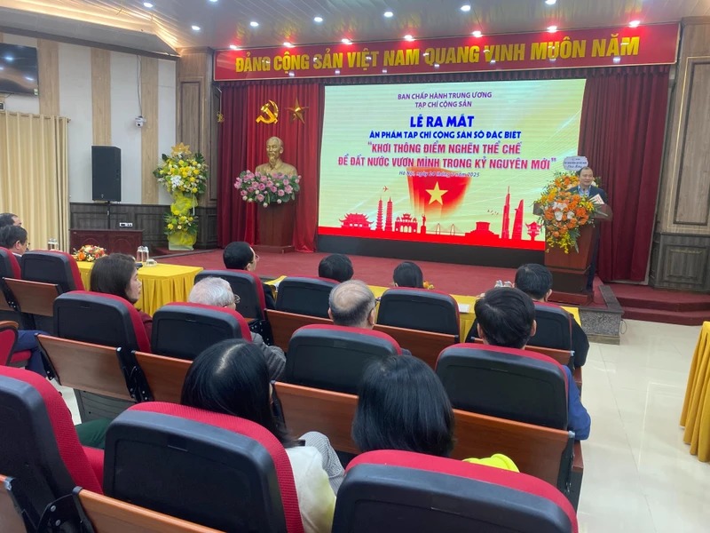 Tạp chí Cộng sản ra mắt chuyên đề 