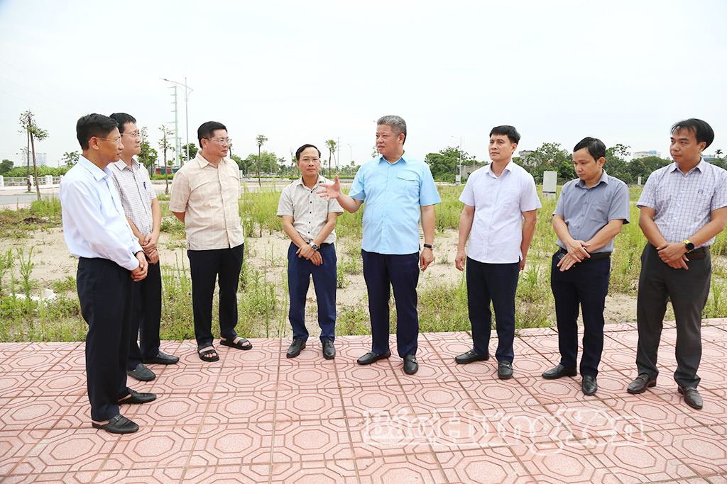 Tập trung giải quyết những khó khăn, vướng mắc đối với các dự án tồn đọng, kéo dài