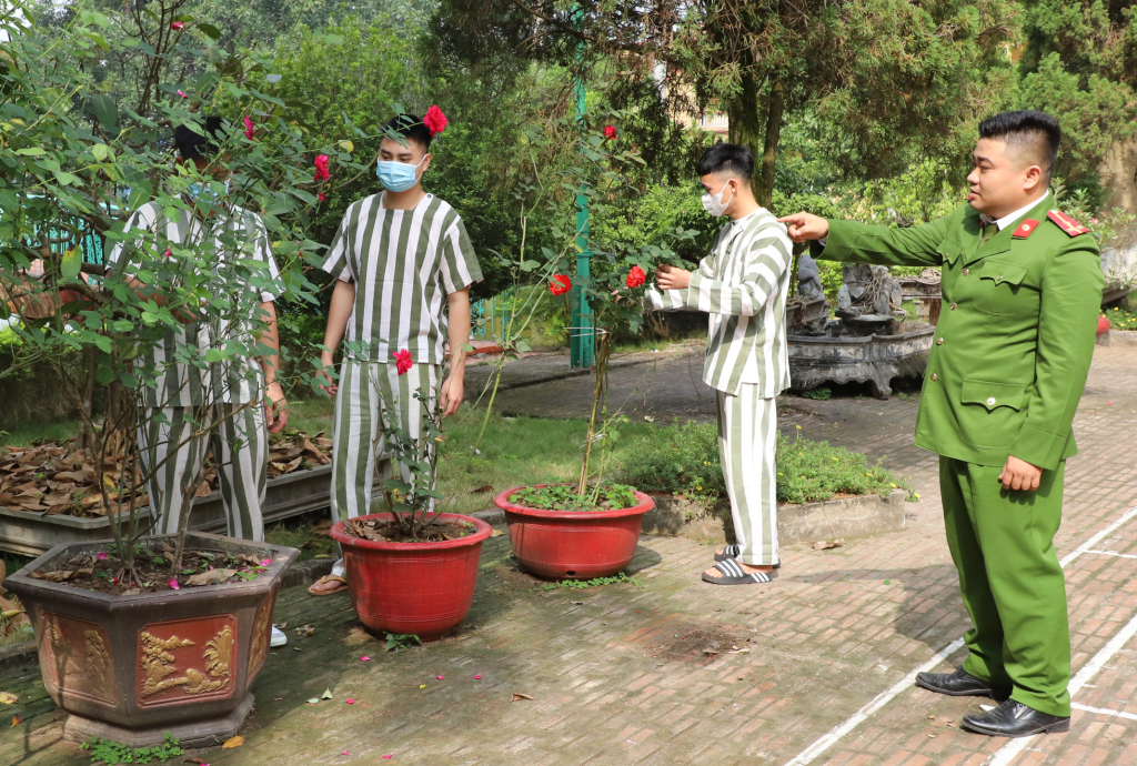 Ấm áp ngày tết tại Trại tạm giam