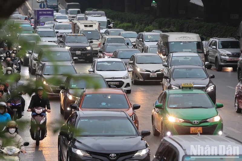 Đề xuất luật hóa việc thu phí vào nội đô với ô-tô cá nhân