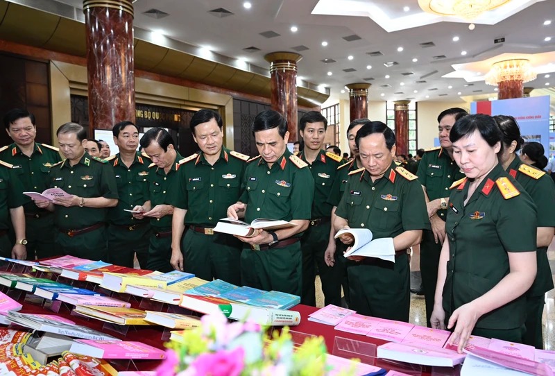 Toàn quân đổi mới mạnh mẽ nội dung, phương pháp, hình thức học và làm theo Bác