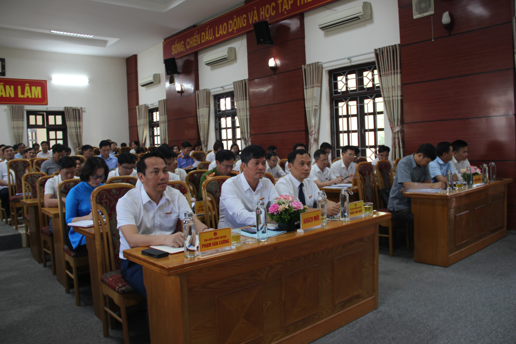 Kỳ họp thứ năm, HĐND huyện Văn Lâm khóa XX, nhiệm kỳ 2021 - 2026