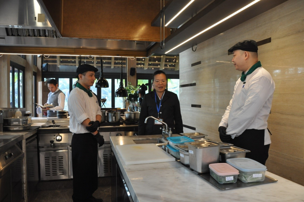 Giám sát, kiểm tra việc chấp hành các quy định về an toàn thực phẩm dịp Tết Nguyên đán 2024