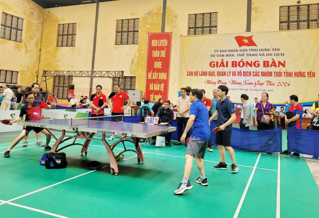 Khai mạc Giải bóng bàn cán bộ lãnh đạo, quản lý và vô địch các nhóm tuổi tỉnh Hưng Yên