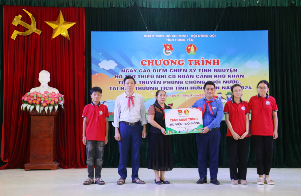 Ngày cao điểm chiến sĩ tình nguyện năm 2024