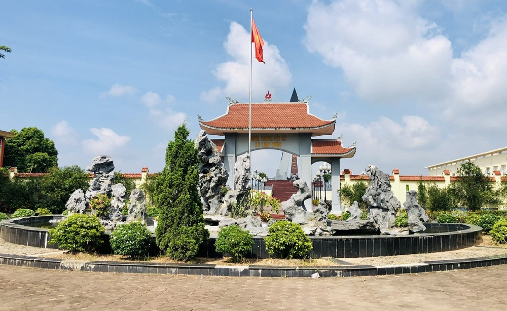 Chuyện về 12 ngôi mộ liệt sĩ cùng tên ở xã Long Hưng