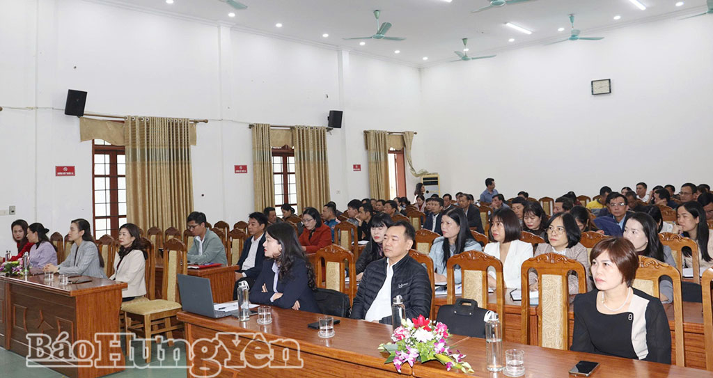 Bồi dưỡng nghiệp vụ công tác tuyên giáo, dân vận cho hơn 150 bí thư chi bộ