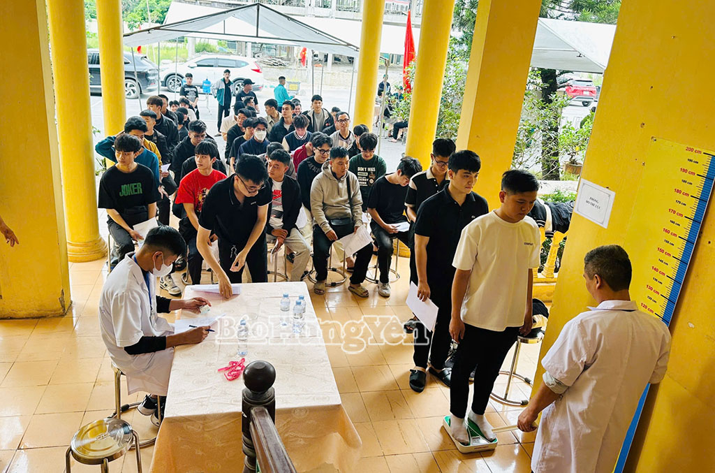 Công tác tuyển chọn, gọi công dân nhập ngũ ở xã Văn Giang