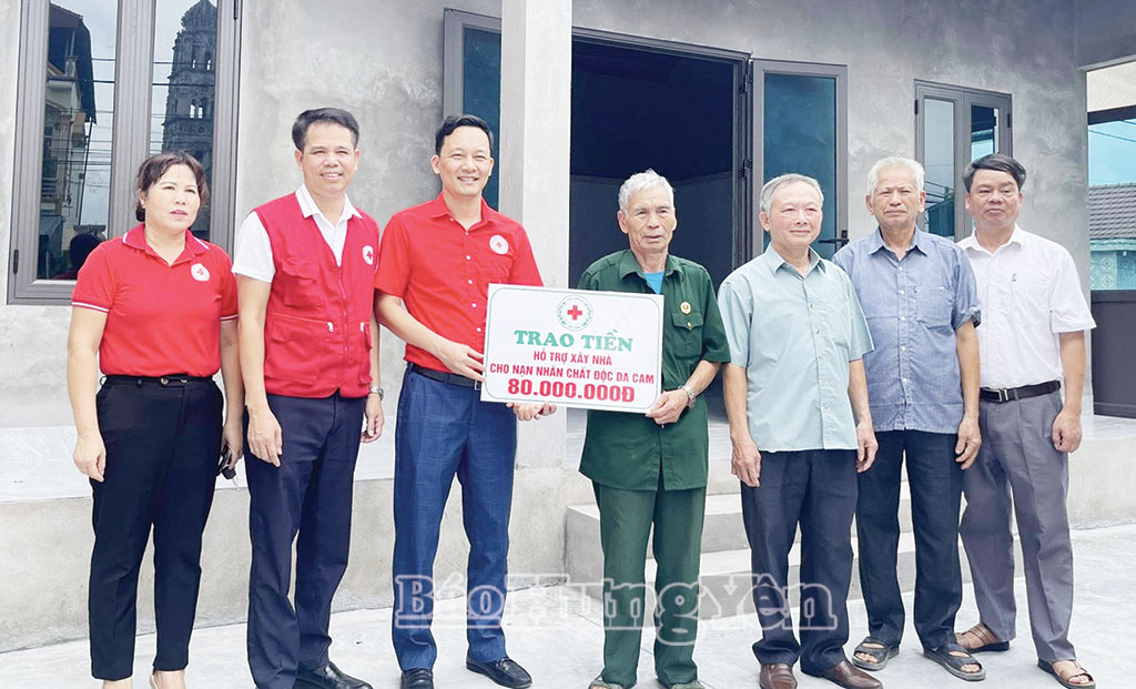 Đoàn kết, đồng lòng thực hiện nhiệm vụ nhân đạo