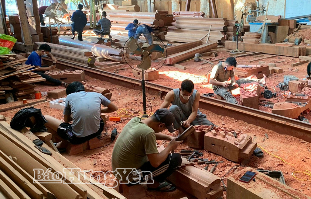 Nghề mộc phường Phố Hiến nhộn nhịp dịp cuối năm