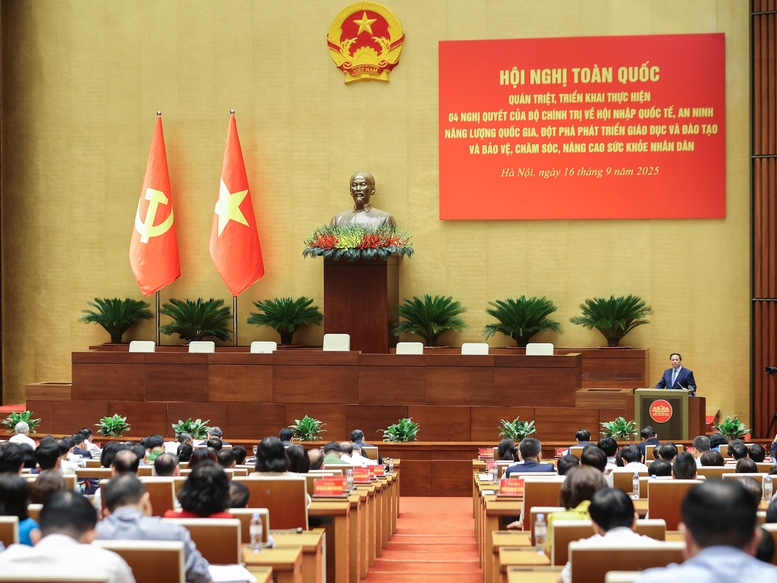 Thủ tướng: Khai thông điểm nghẽn, tạo đột phá phát triển, hiện đại hóa, chấn hưng nền giáo dục nước nhà