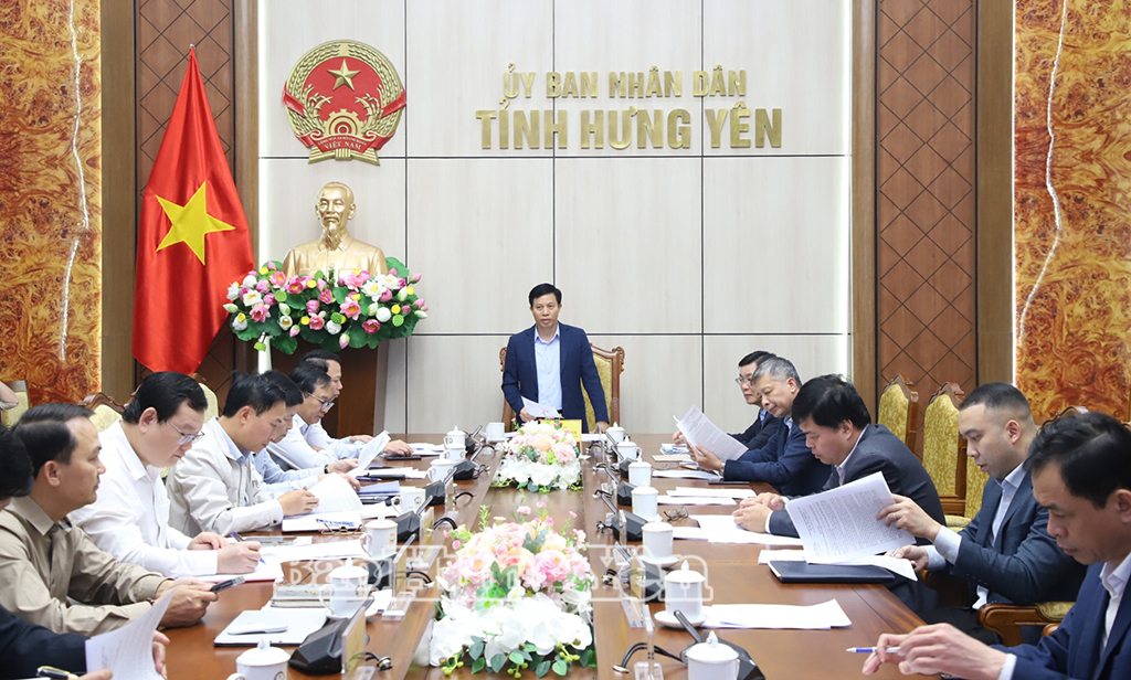 UBND tỉnh xem xét, cho ý kiến về tiến độ triển khai một số dự án giao thông quan trọng của tỉnh