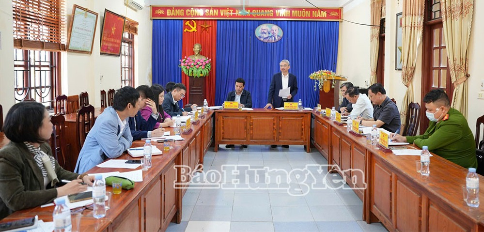 Đồng chí Giám đốc Sở Giáo dục và Đào tạo làm việc với Ban Thường vụ Đảng ủy xã Chí Minh