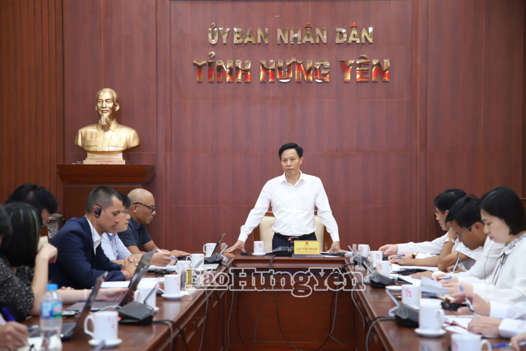 Đồng chí Phó Chủ tịch UBND tỉnh Lại Văn Hoàn làm việc với đoàn công tác của Ngân hàng Phát triển châu Á