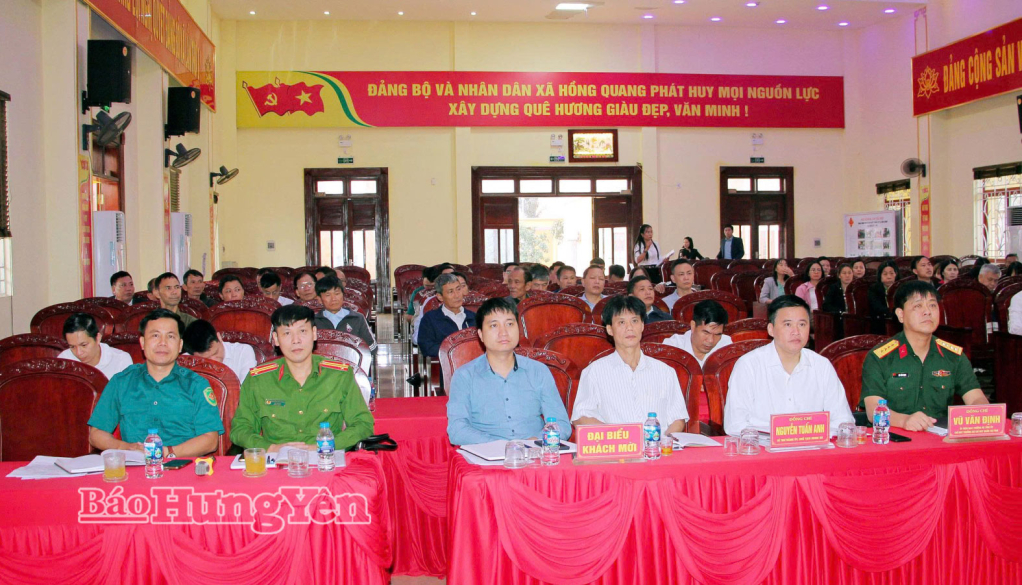 Đồng chí Chỉ huy trưởng Bộ CHQS tỉnh dự hội nghị Ban Chấp hành Đảng bộ xã Hồng Quang