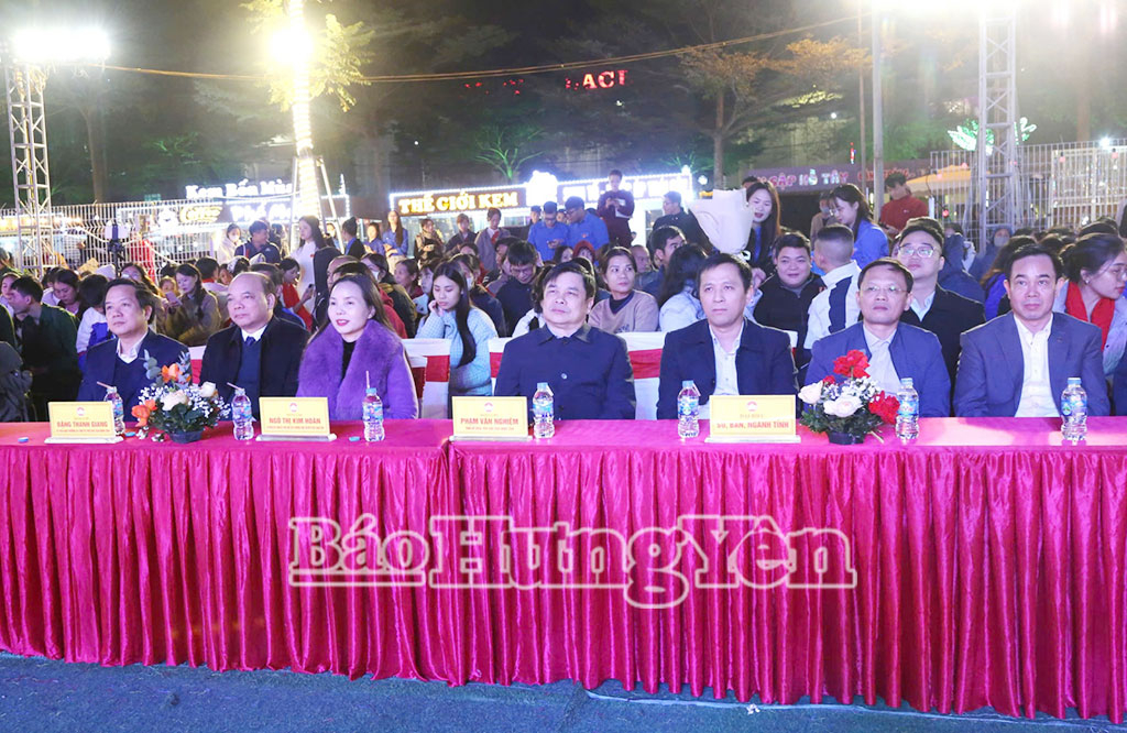 Sôi nổi chương trình liên hoan văn nghệ “Bài ca Đại đoàn kết”