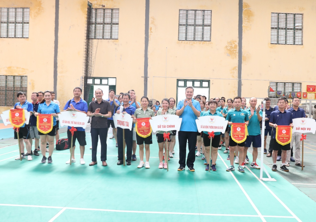 Hơn 200 vận động viên tham gia hội thao chào mừng kỷ niệm 78 năm Cách mạng Tháng Tám và Quốc khánh 2/9