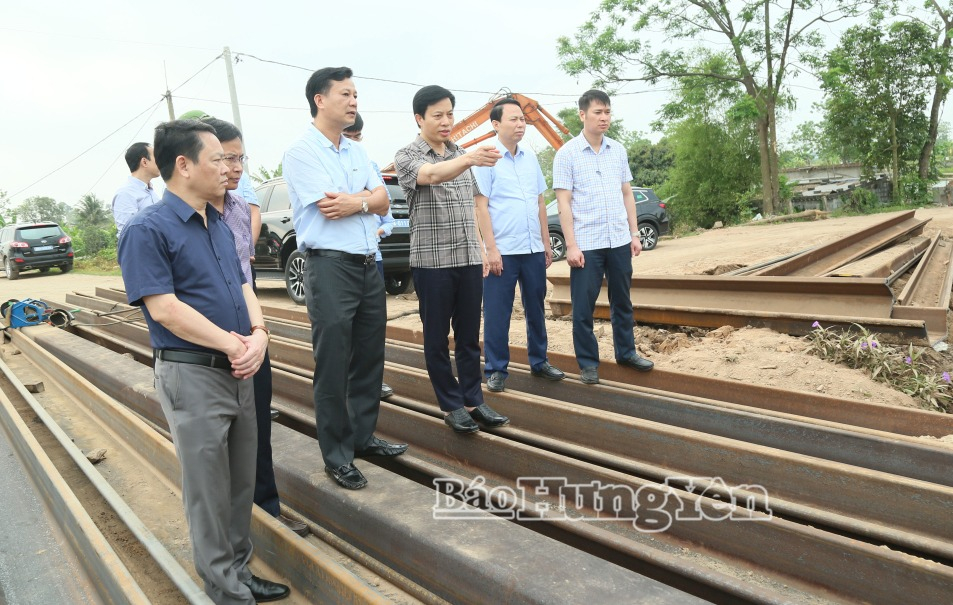 Đồng chí Phó Chủ tịch UBND tỉnh Lại Văn Hoàn kiểm tra tiến độ các công trình phòng, chống thiên tai