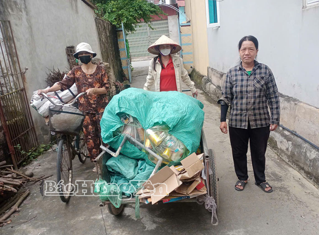 Biến rác thải thành tiền - cách làm của phụ nữ xã Hồng Quang