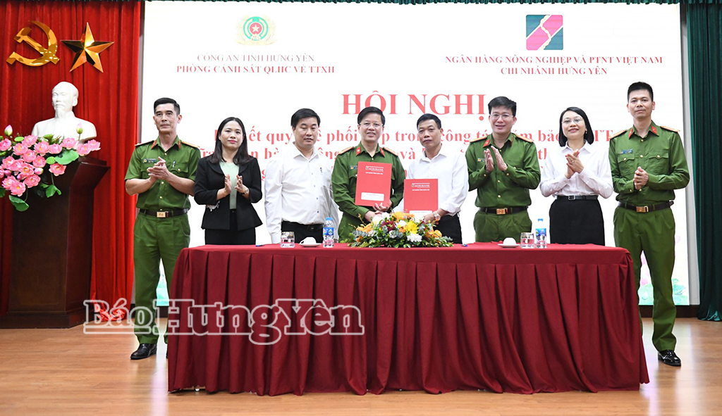 Ký kết quy chế phối hợp trong công tác bảo đảm an ninh trật tự