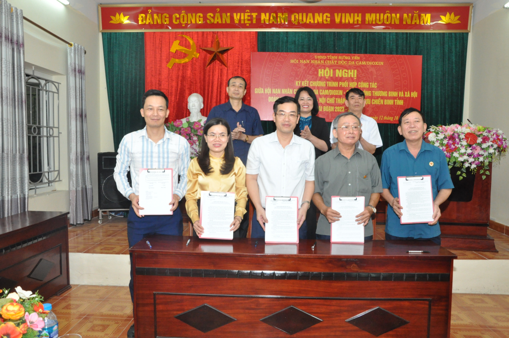 Hội Nạn nhân chất độc da cam/Dioxin tỉnh: Ký kết chương trình phối hợp công tác với các cơ quan, đơn vị