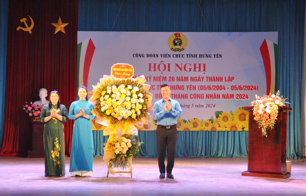 Gặp mặt kỷ niệm 20 năm ngày thành lập Công đoàn Viên chức tỉnh và tổng kết Tháng công nhân năm 2024