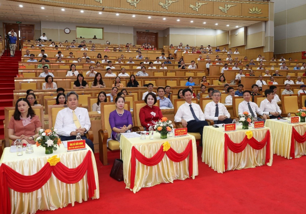 Tổng kết 5 năm phong trào xây dựng gia đình văn hoá và biểu dương gia đình văn hoá tiêu biểu xuất sắc tỉnh Hưng Yên lần thứ IV - năm 2023