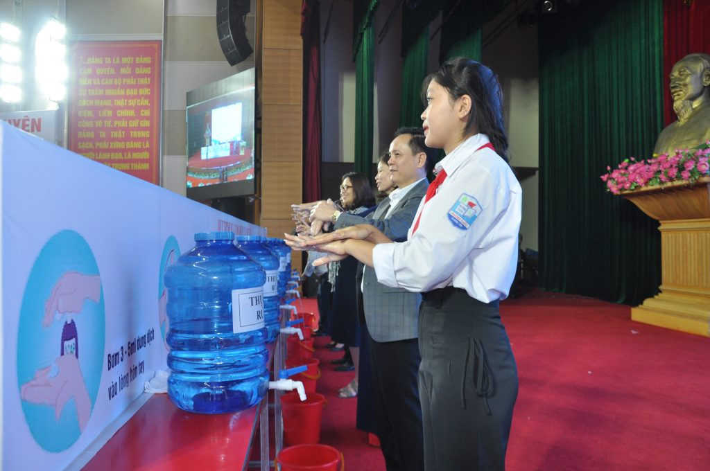 Nhận diện nguy cơ, tăng cường phòng, chống dịch bệnh