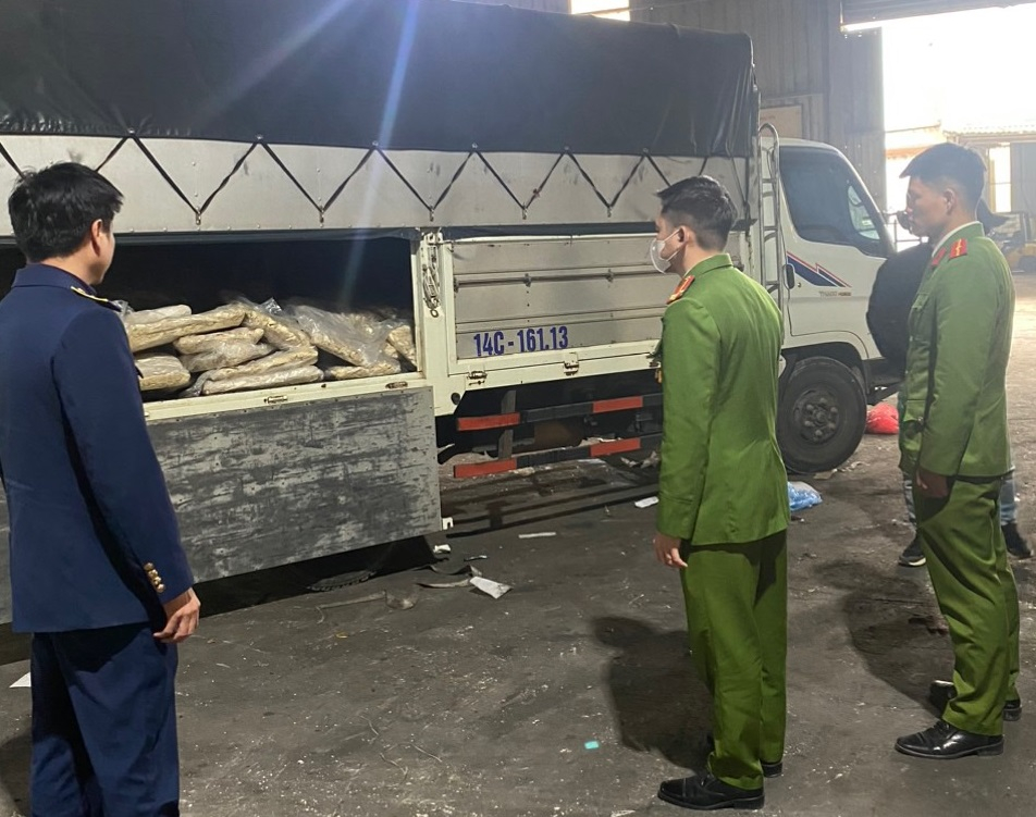 Cảnh báo mất an toàn thực phẩm từ nội tạng động vật và thịt lợn không rõ nguồn gốc, xuất xứ