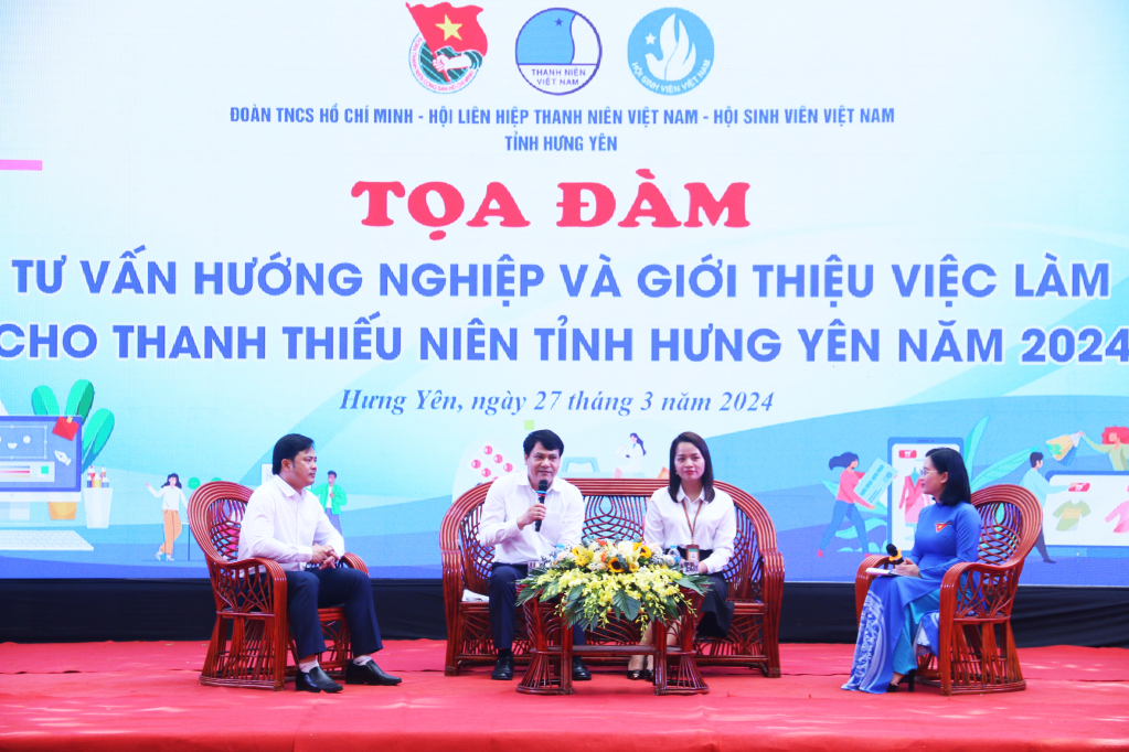 Ngày hội tư vấn hướng nghiệp và giới thiệu việc làm cho thanh, thiếu niên