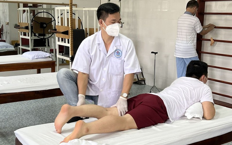 Xây dựng mạng lưới chăm sóc sức khỏe, phục hồi chức năng