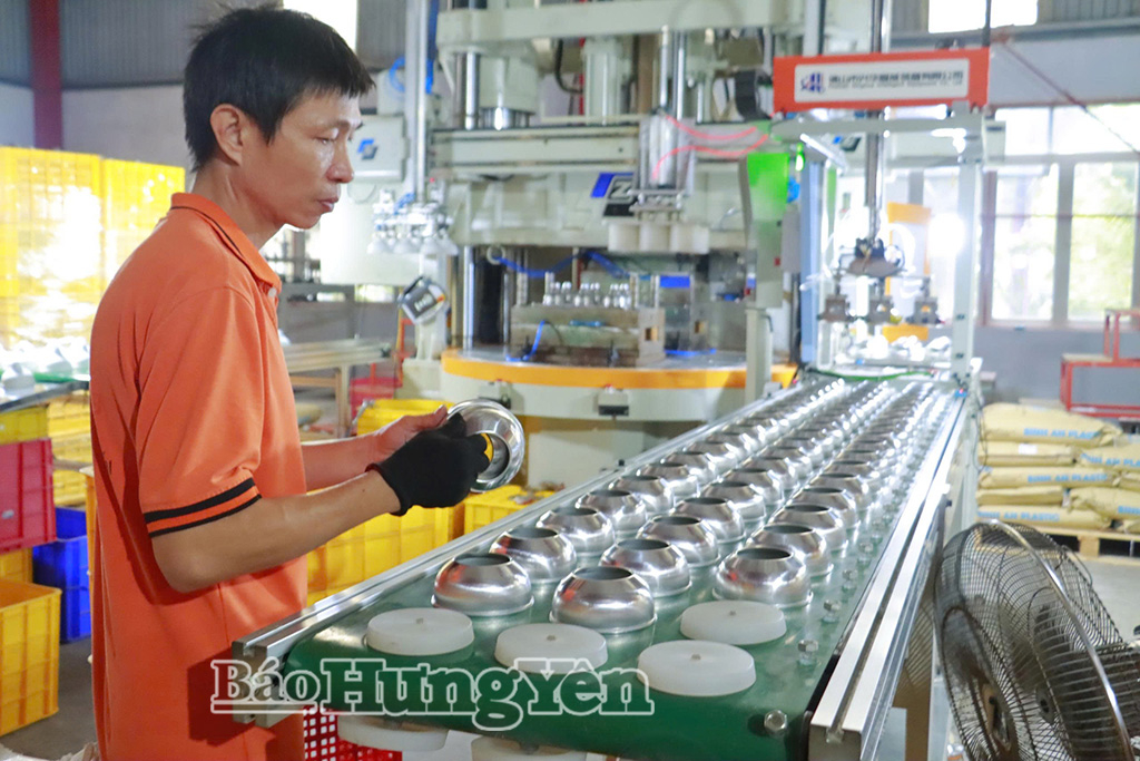 Khơi thông mặt bằng tạo đà phát triển cụm công nghiệp