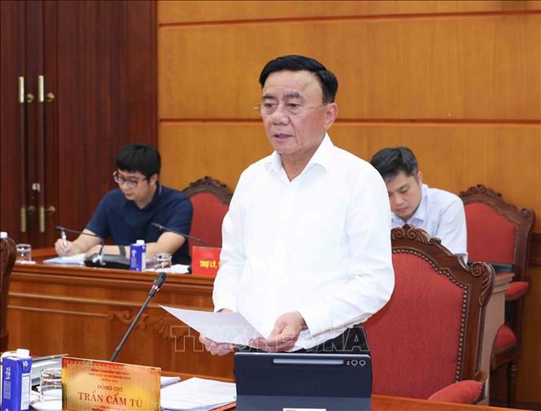 Kết luận của Bộ Chính trị, Ban Bí thư về tăng cường lãnh đạo, chỉ đạo công tác tổ chức đại hội đảng bộ các cấp