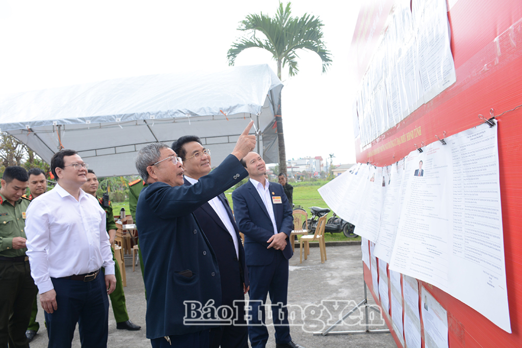 Đồng chí Phó Chủ tịch UBND tỉnh Lê Quang Hòa kiểm tra công tác bầu cử tại một số địa phươngĐồng chí Phó Chủ tịch UBND tỉnh Lê Quang Hòa kiểm tra công tác bầu cử tại một số địa phương