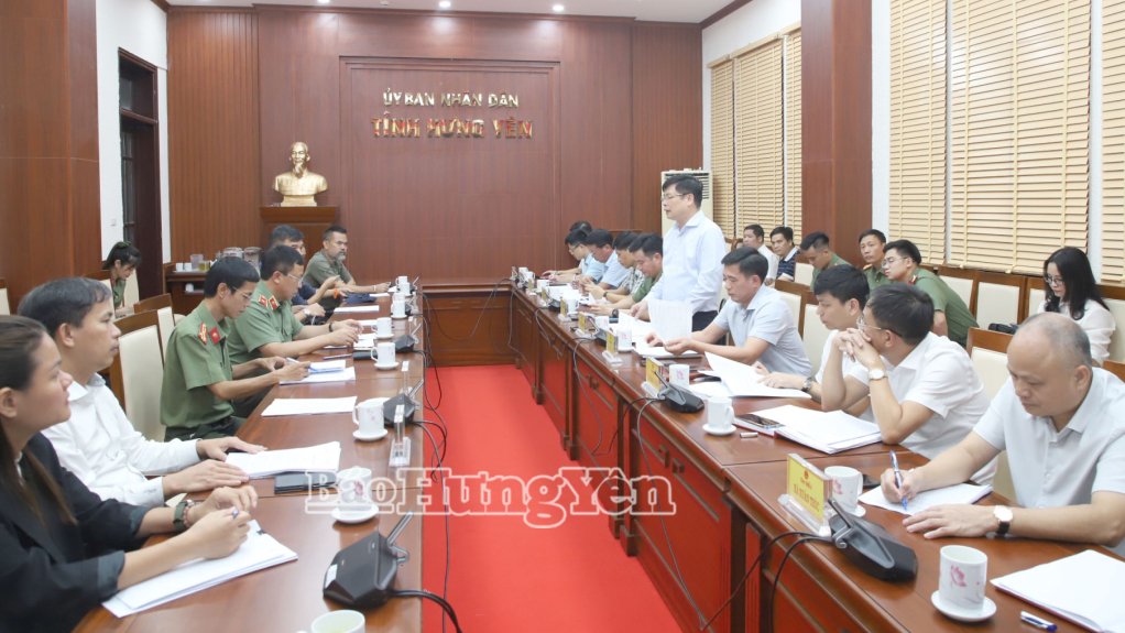 Thảo luận về kế hoạch đặt Tượng đài Bác Hồ với Hưng Yên và xây dựng Khu lưu niệm Anh hùng liệt sĩ Công an Nhân dân Bùi Thị Cúc