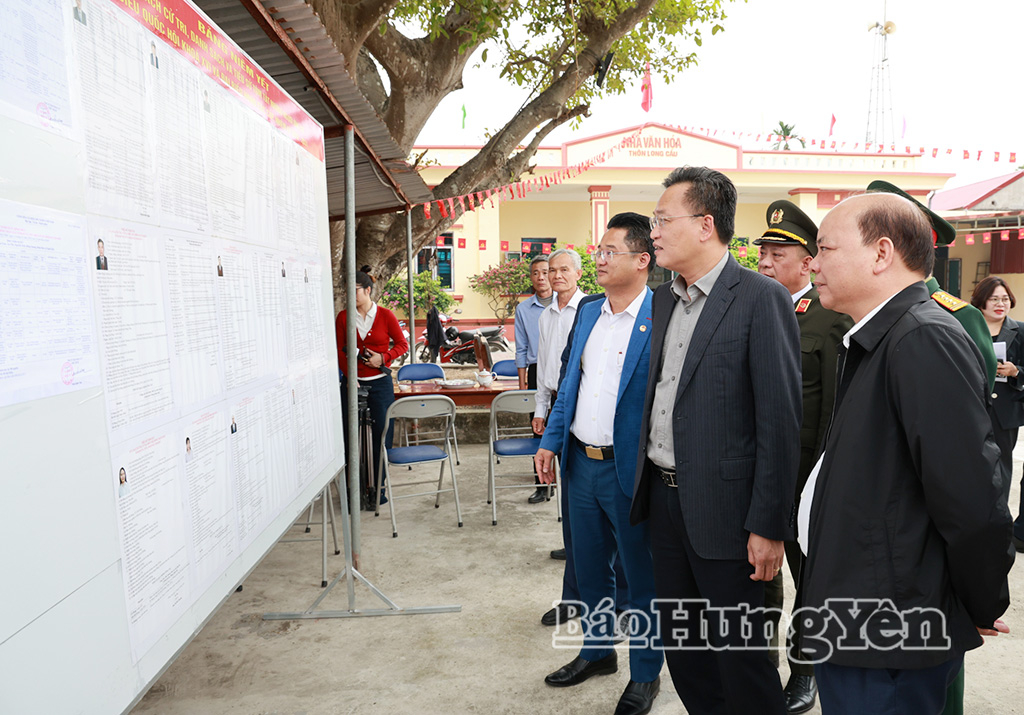 Bí thư Tỉnh ủy Nguyễn Hữu Nghĩa kiểm tra công tác bầu cử tại một số địa phương
