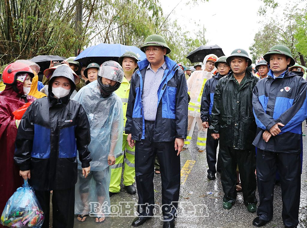 Đồng chí Bí thư Tỉnh ủy Nguyễn Hữu Nghĩa kiểm tra công tác ứng phó với mưa, lũ tại thành phố Hưng Yên và các huyện: Kim Động, Khoái Châu, Văn Giang