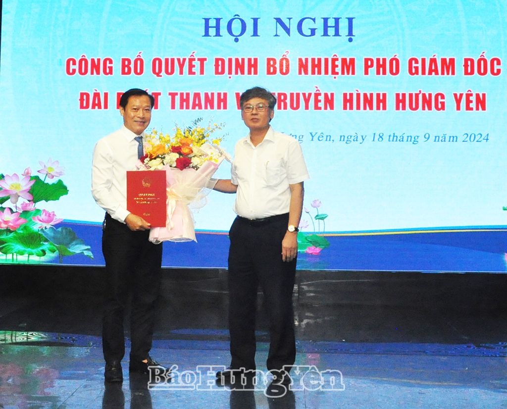 Công bố Quyết định của Chủ tịch UBND tỉnh về công tác cán bộ