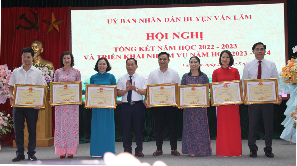 Văn Lâm: Triển khai nhiệm vụ năm học 2023 - 2024