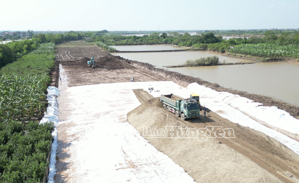 Tập trung giải phóng mặt bằng, đẩy nhanh tiến độ xây dựng tuyến đường kết nối di sản văn hóa, du lịch và phát triển kinh tế dọc sông Hồng