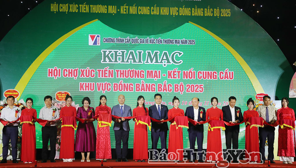 Hội chợ Xúc tiến Thương mại - Kết nối cung cầu khu vực Đồng bằng Bắc Bộ 2025 tại Hưng Yên thu hút gần 300 gian hàng của hơn 100 doanh nghiệp trong và ngoài nước
