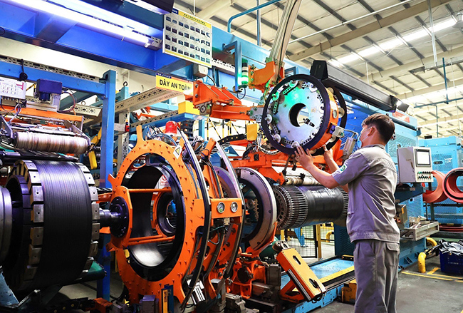 Đẩy mạnh phát triển công nghiệp góp phần xây dựng nền kinh tế độc lập, tự chủ và hội nhập quốc tế ở Việt Nam