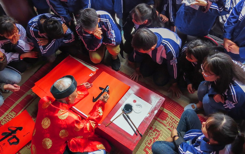 Chấn hưng văn hóa Việt Nam - yêu cầu được khẳng định từ thực tiễn