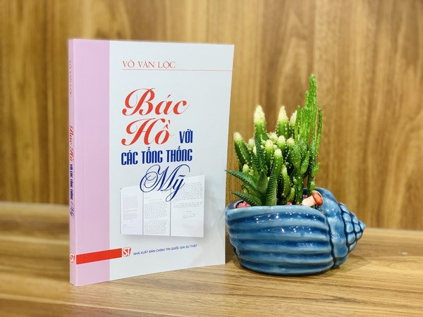 Xuất bản cuốn sách “Bác Hồ với các Tổng thống Mỹ”