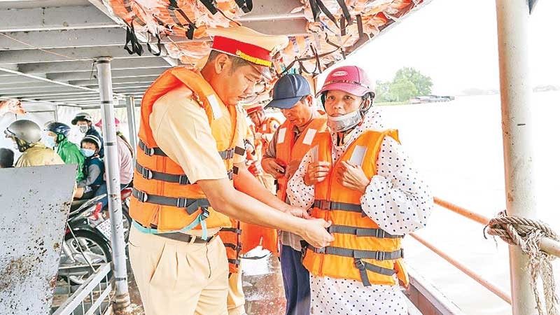 Giải quyết những bất cập, hạn chế về trật tự an toàn giao thông