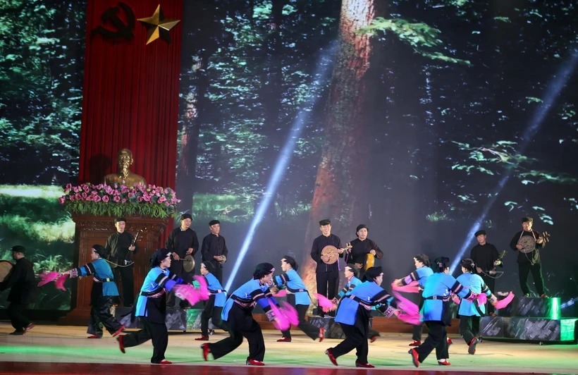 Bài 2: Bảo tồn di sản văn hóa các dân tộc gắn với phát triển du lịch