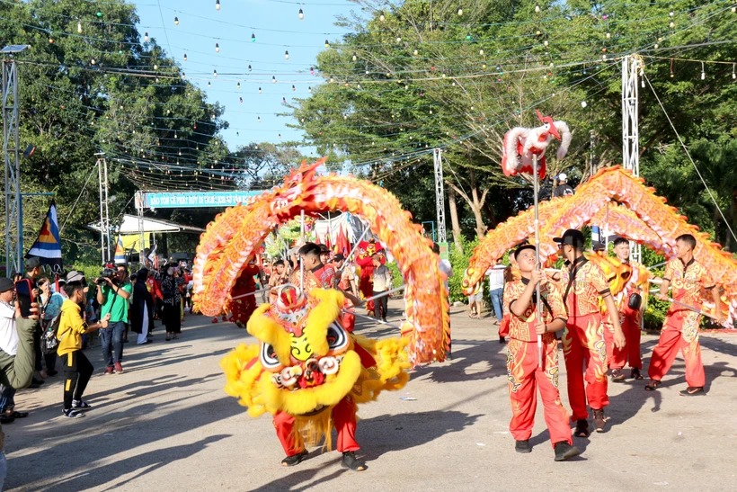 Nguồn lực đầu tư cho văn hóa ở địa phương bước đầu đã thay đổi tích cực